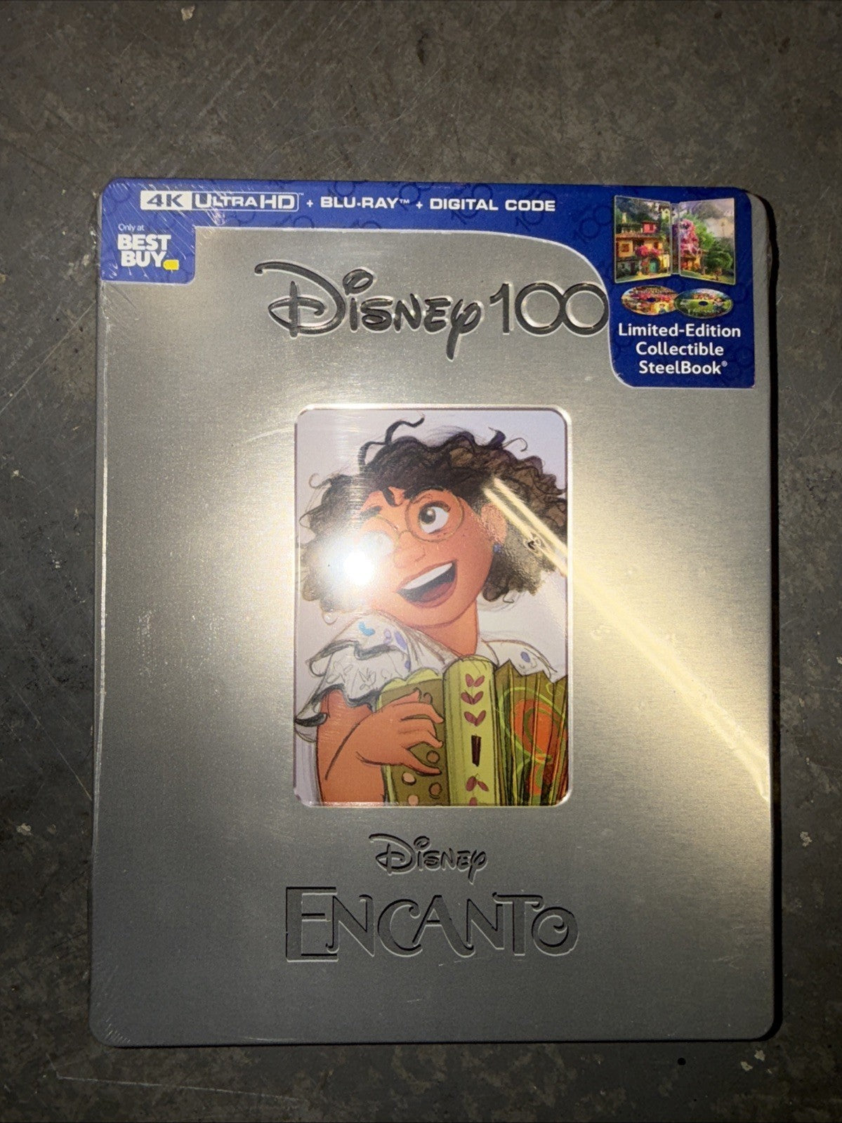 ENCANTO (4K UHD + BLU-RAY + DIGITAL. EXCLUSIVE DISNEY 100 STEELBOOK™ EDITION)